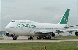 Pakistan lùng bắt nhóm tay súng tấn công máy bay chở khách